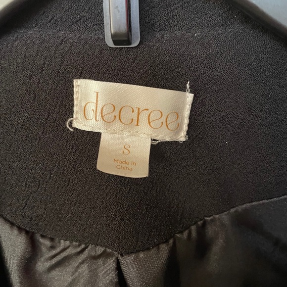 Blazer - Picture 2 of 3